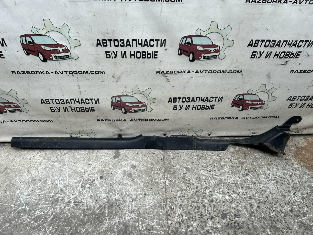 Накладка/обличчя порога правого (внутрішня) універсал VW Passat B5(96-00) OE:3b0853370d