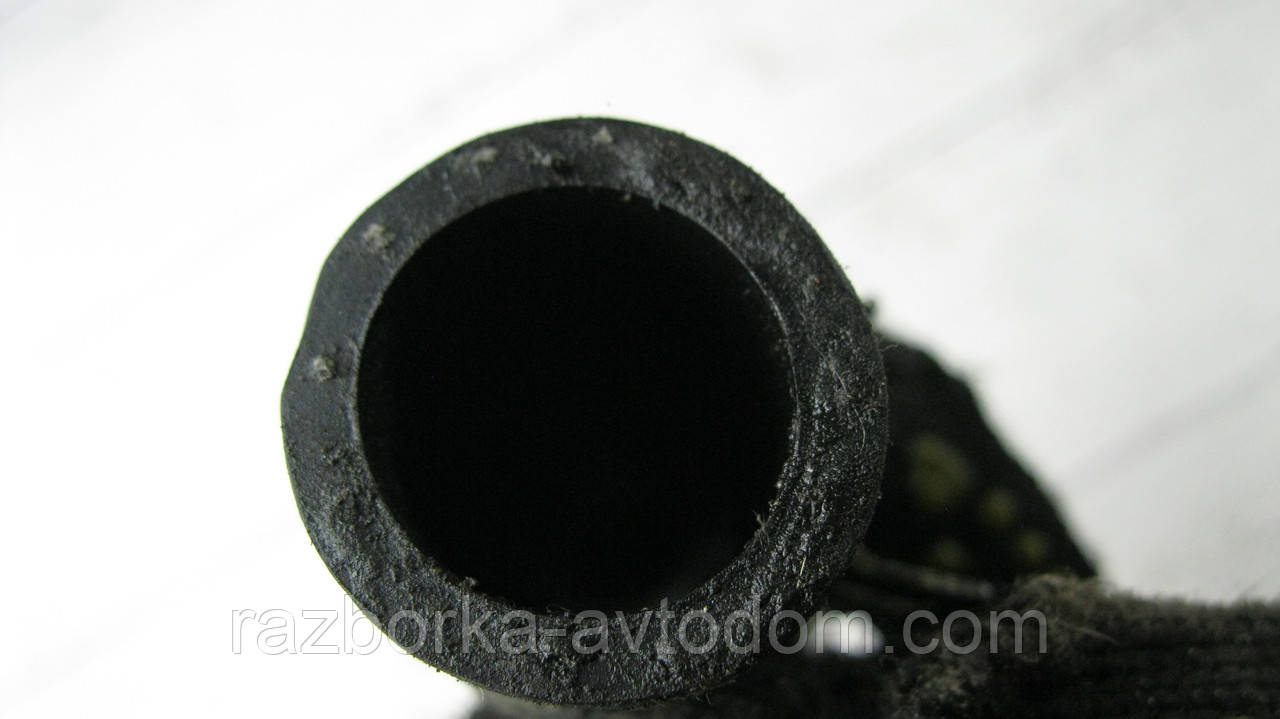 Патрубок подавання оливи 3.0i Mitsubishi Pajero Sport 1 (1997-2009) OE:MD300558