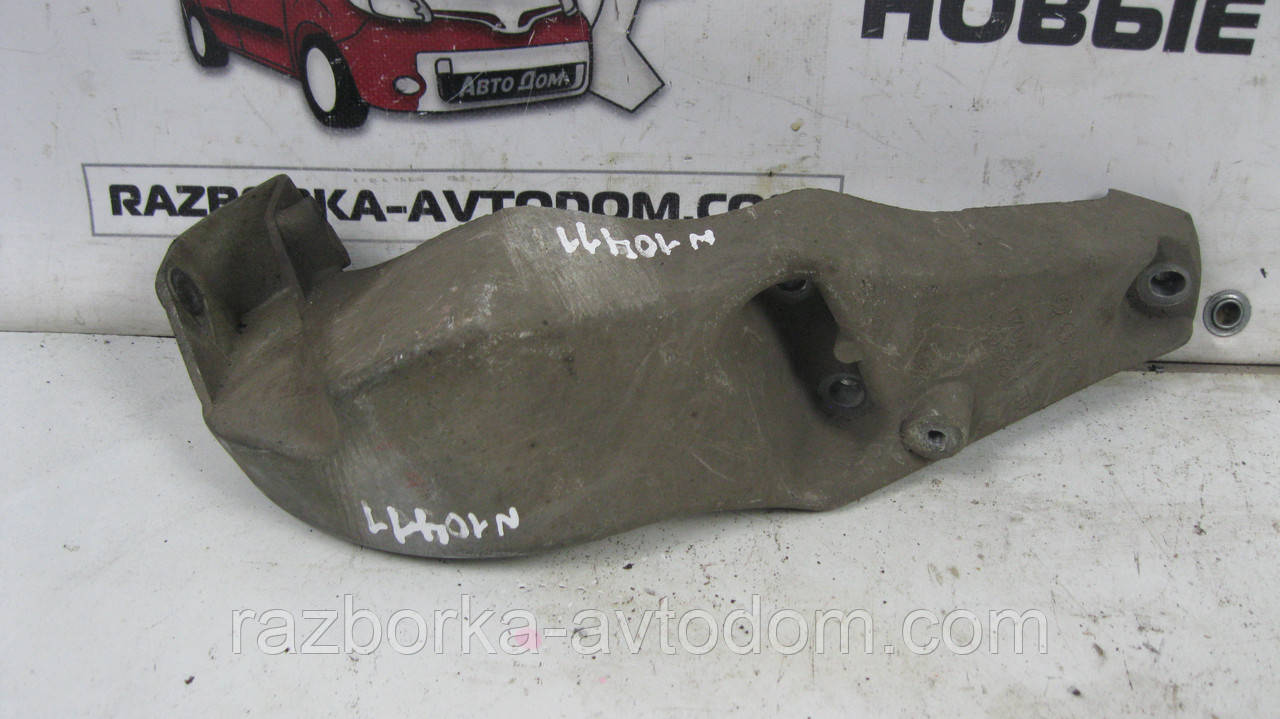 Кронштейн генератора Opel Vectra B 1.8i (1995-2002)OE: 9223024