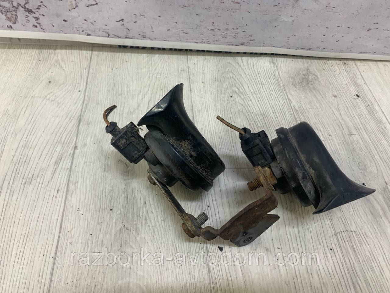 Звуковий сигнал/клаксон (комплект) Citroen c4, C4 Picasso /Peugeot 307, 308, 3008, 5008 ОЕ:9647275980