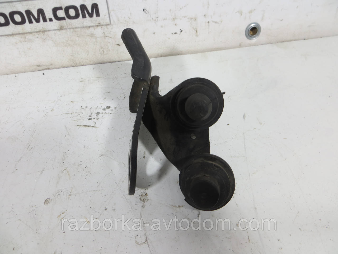 Кронштейн головки блока ззаду зліва Renault Kangoo (1997-2007) ОЕ: 220299, 8200220299, 8200068473-A фото 2