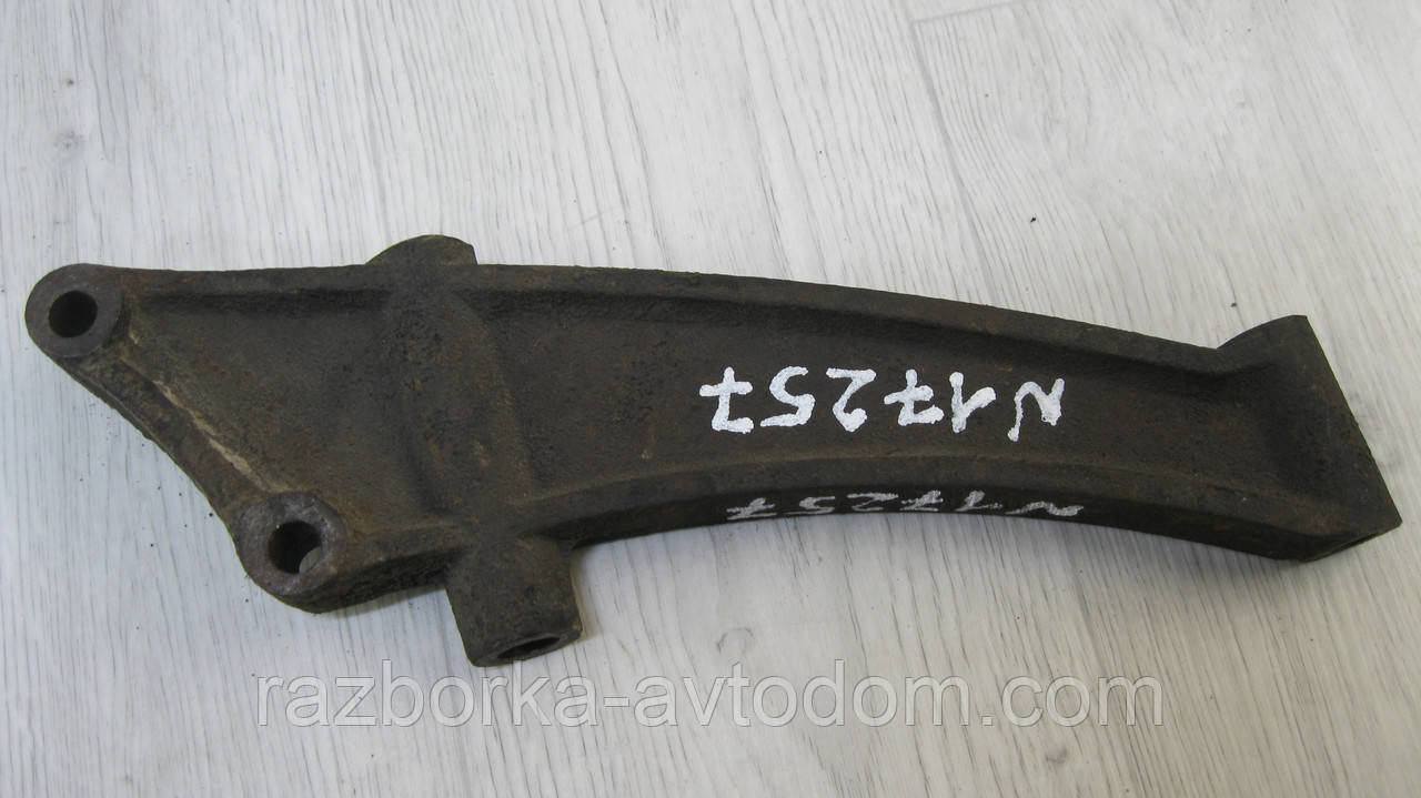 Кронштейн/кріплення КПП (коробки передач) VW Transporter T4 (1990-2003) OE: 028409905K