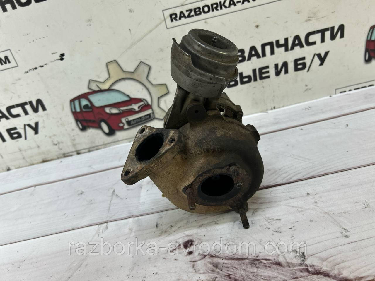 Турбіна 1,9TD VW Passat B5 (96-05), Audi A4 B5, Skoda SuperB, OE:028145702r Дефект: кидає в гарячу частину оливу