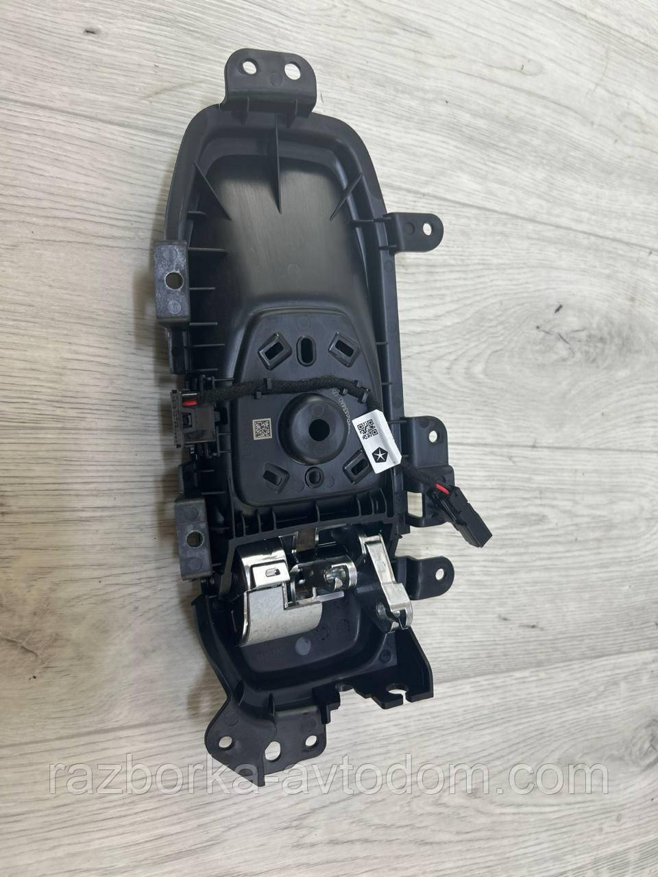 Ручка внутрішня передньої правої двері Jeep Frangler jl (18-24) OE:68282334ad Дефект: нікльованої частини