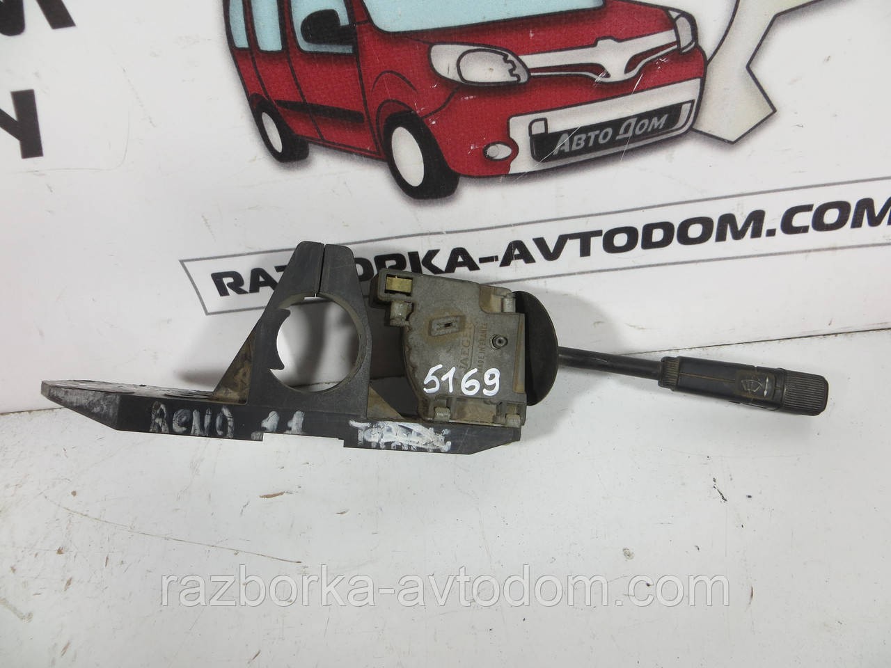 Перемикач правий Renault Trafic 1 (80-00) 6006000100
