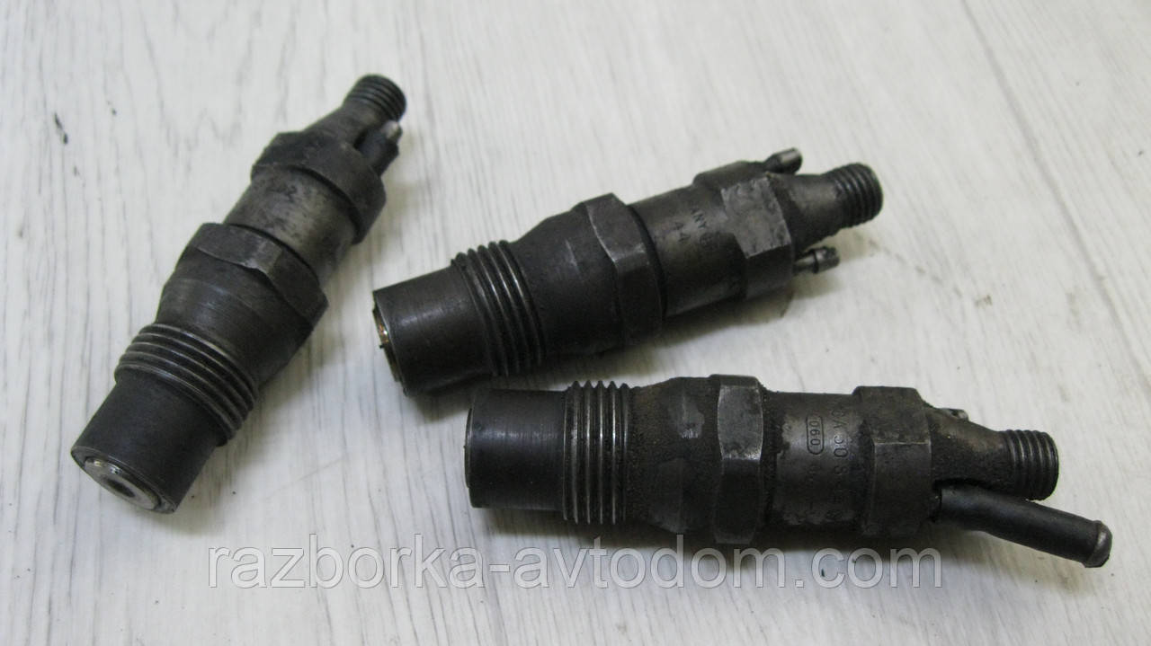 Форсунка дизельна VW Transporter T4, LT 28-35, LT 40-55 1.9/2.4D OE: 068130202