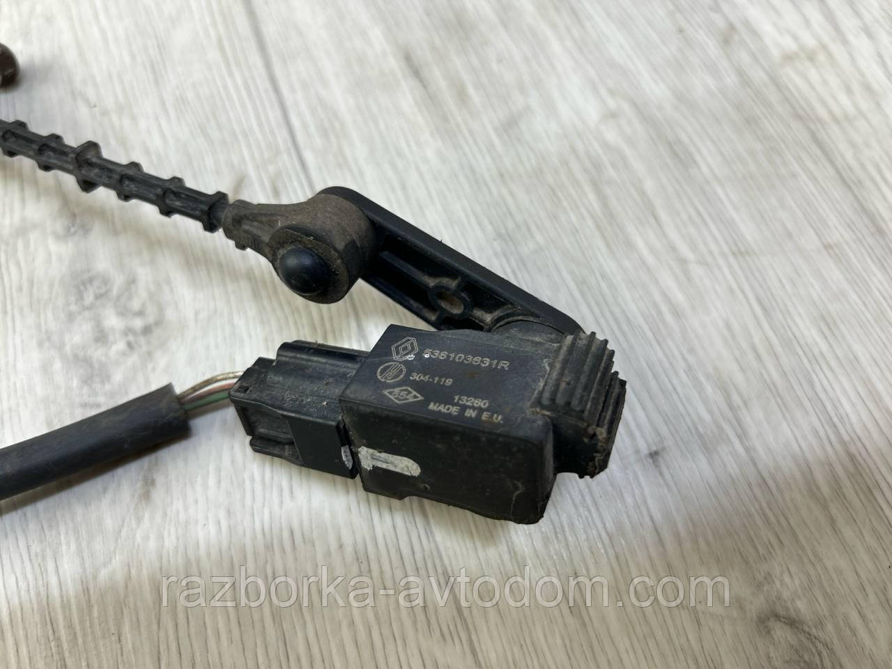 Датчик вирівнювання світла Renault Scenic 3 (09-), Megane 3 (09-) OE:538103631r фото 2