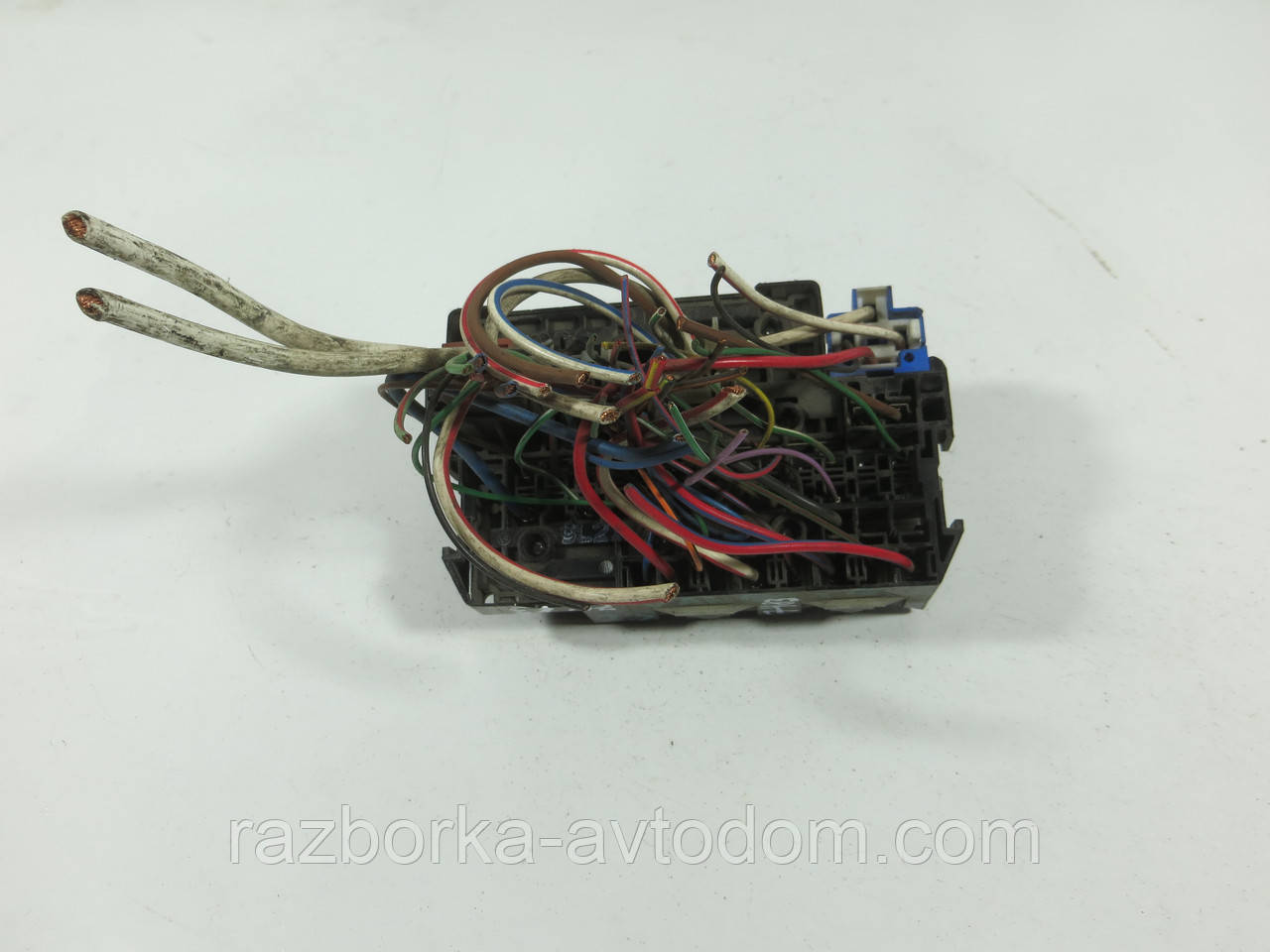Блок запобіжників NISSAN VANETTE C23 (1991-2001) ОЕ: 243110E000