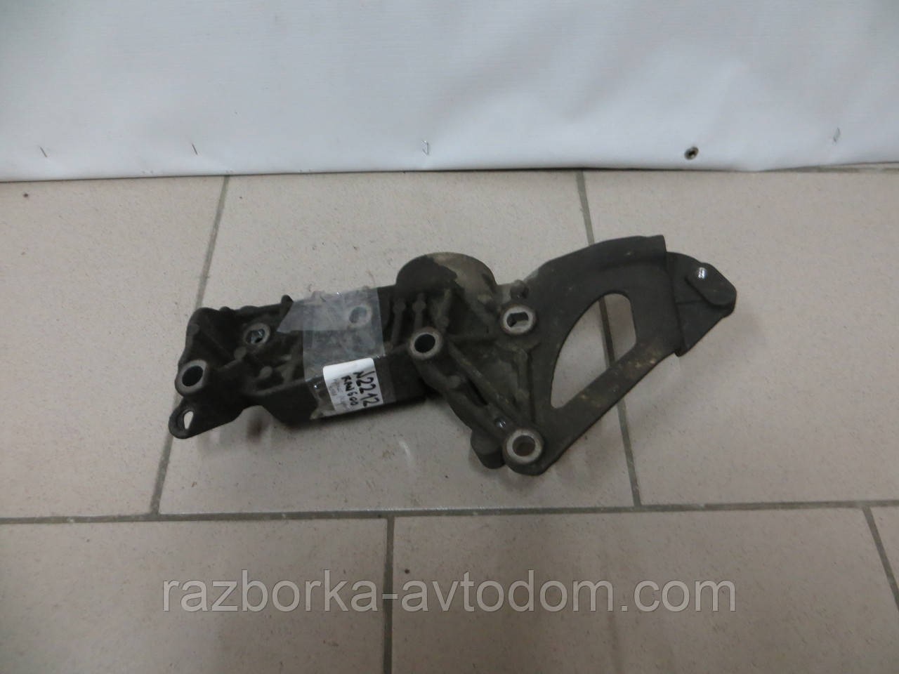 Кронштейн генератора Renault Kangoo 97-08 1.5DCI 8200072727 фото 2
