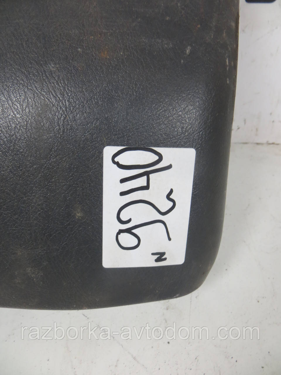 Кожух кермової колонки (нижня частина) Mitsubishi Pajero Sport 1 (1997-2009) OE:MR240231