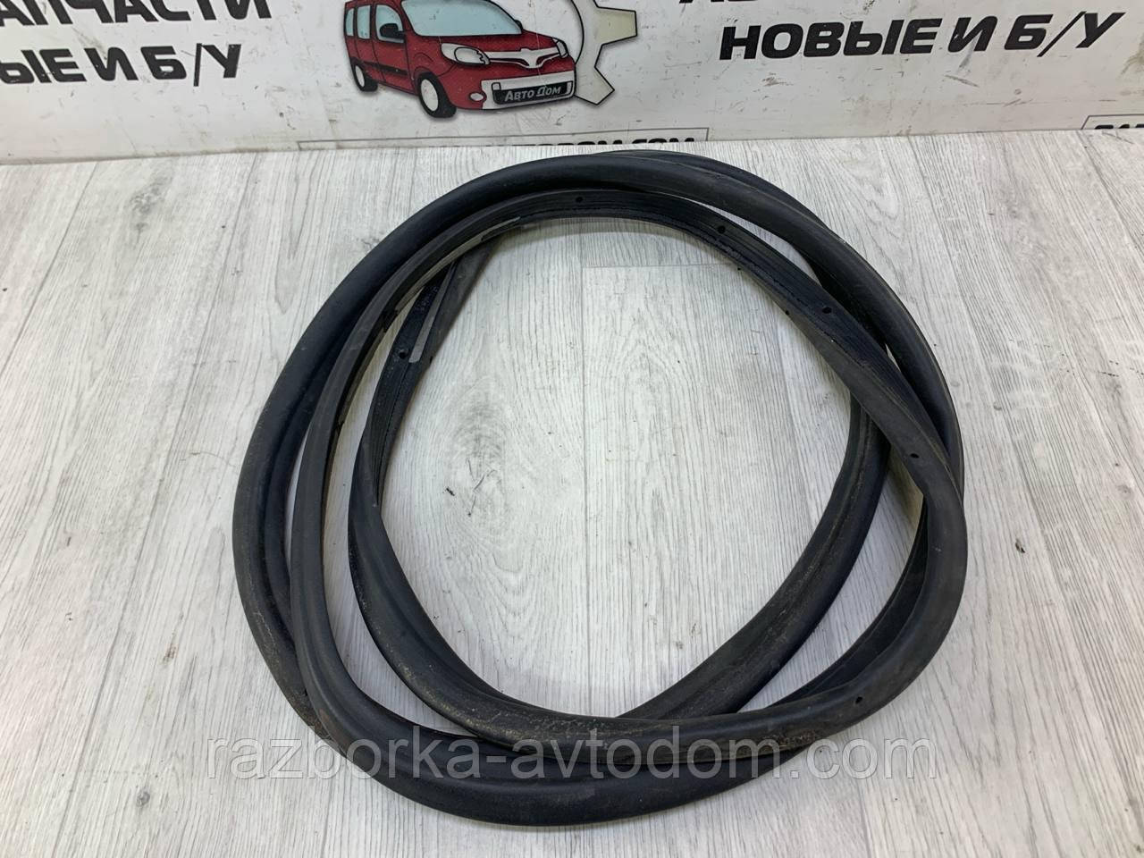 Ущільнювач дверей задньої правої Ford Mondeo (07-14) OE:1534576