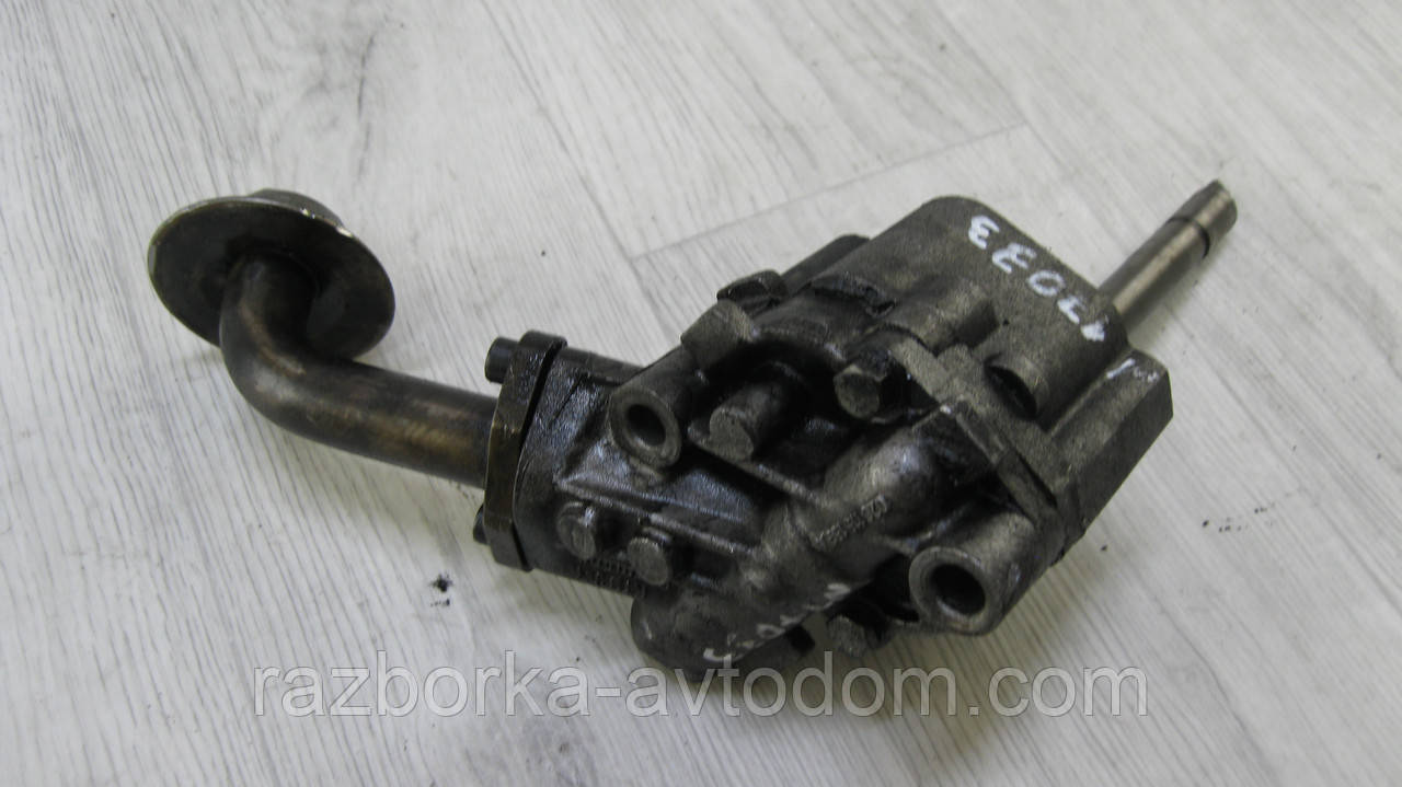 Оливний насос VW Golf 3 (1991-1998) 1.6 OE: 026115163A