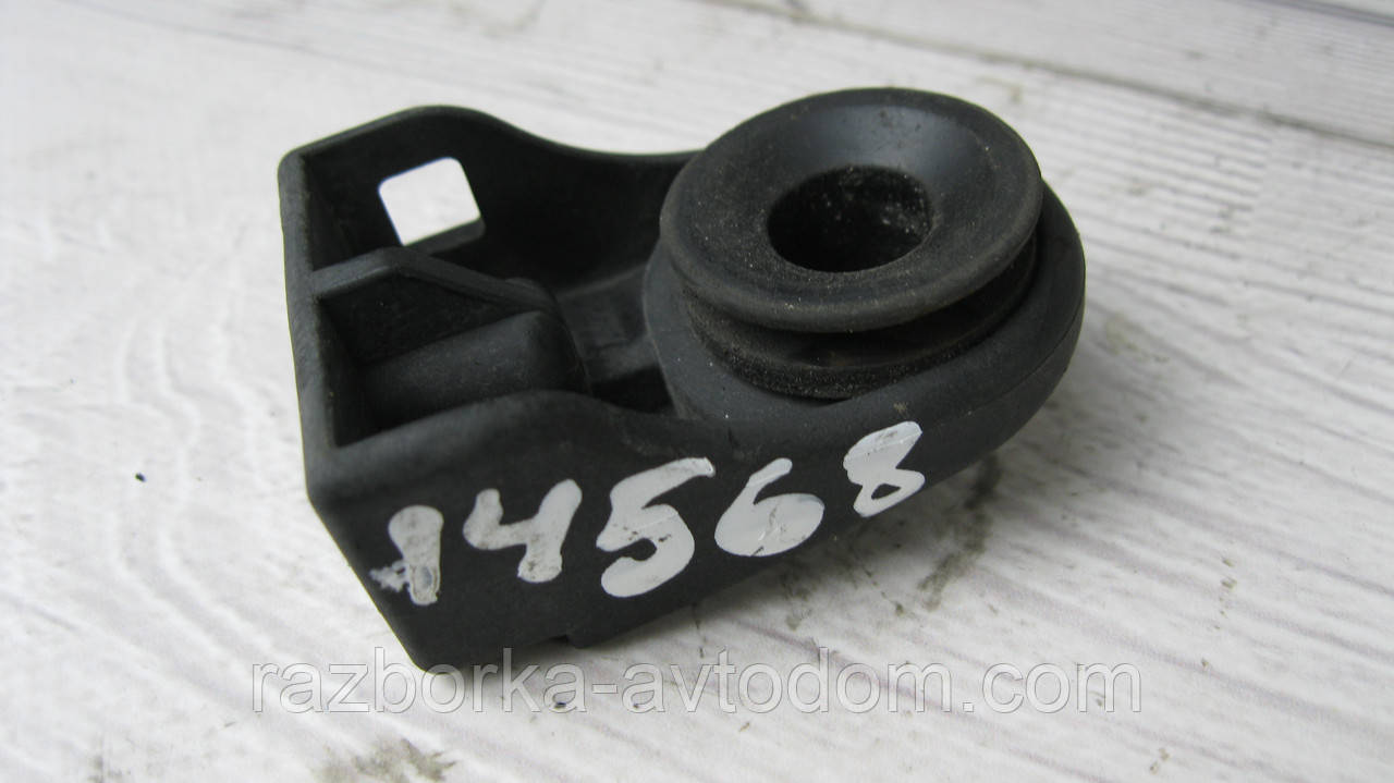 Подушка радіатора верхня Peugeot 307 (01-09), Citroen Berlingo b9 (08-) OE:9628677880