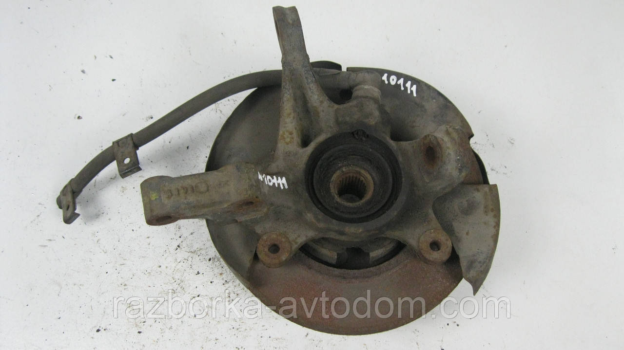 Поворотний кулак/ступиця передній правий Nissan Sunny N14 (1990-1995), Almera N15 (1995-1999) OE:4001453Y00