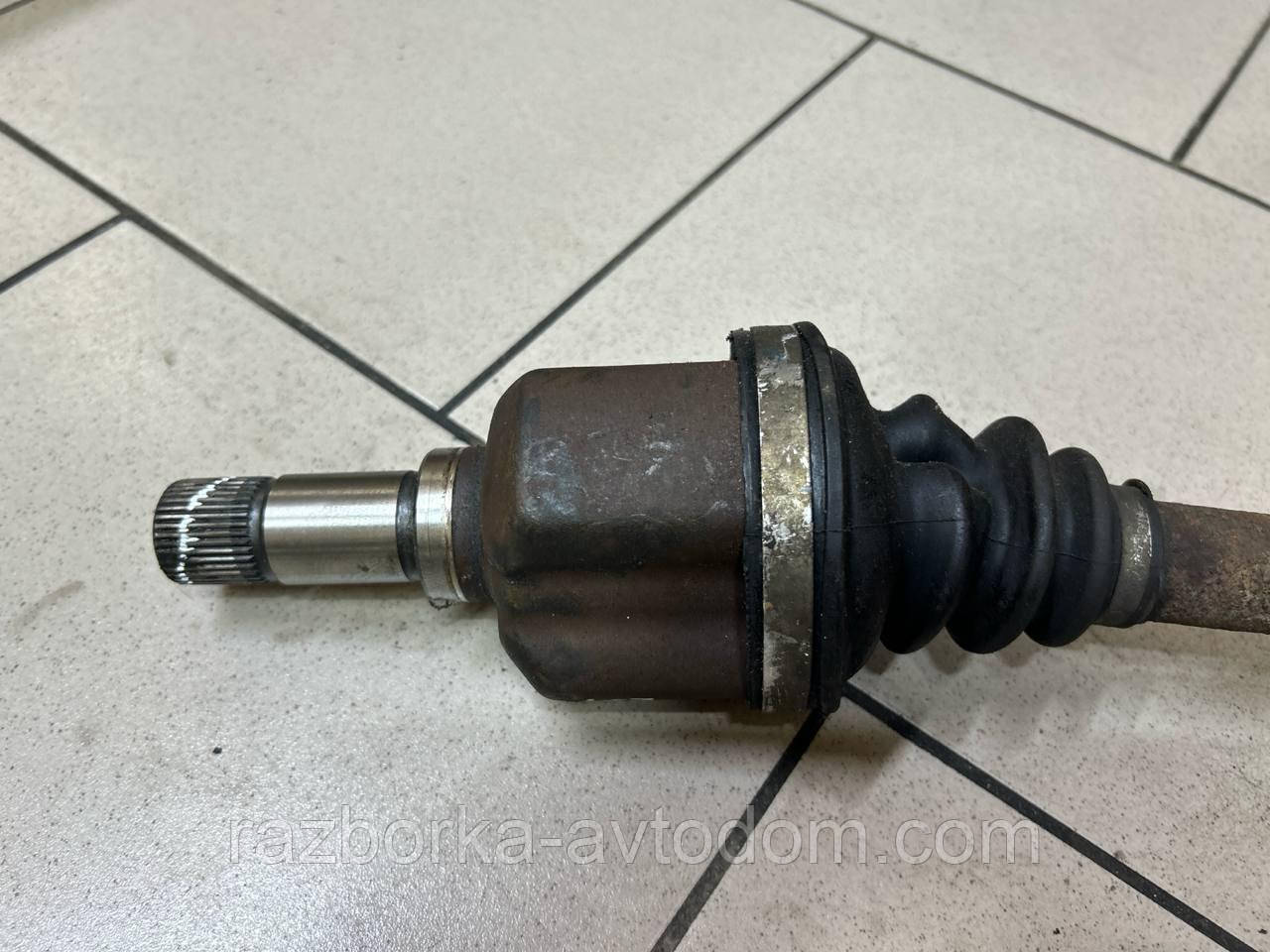 Напівось передня ліва (привод) (28/37) 2.0HDI, 1.6HDI, 1.6i, Peugeot 407 (04-11), 508, EXPERT, RCZ, Fiat Scudo (07-) OE:3272GL,