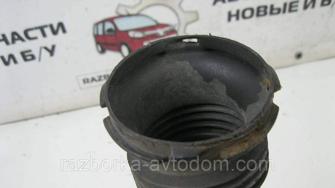 Патрубок повітряного фільтра Renault Trafic (2000-2014) 1,9CDI OE:8200072754