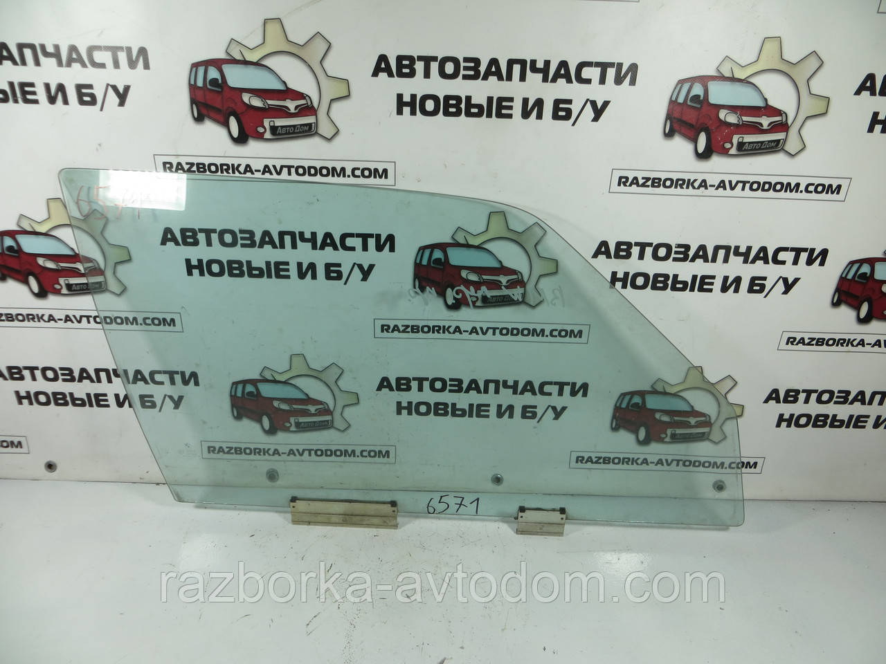 Скло передніх правих дверей 2 дверцята BMW 3 E30 (1983-1993) ОЕ: 51 32 1 961 708